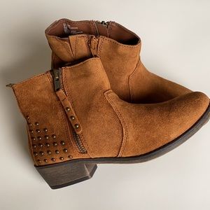 Boots ankle tan White Mountain size 5